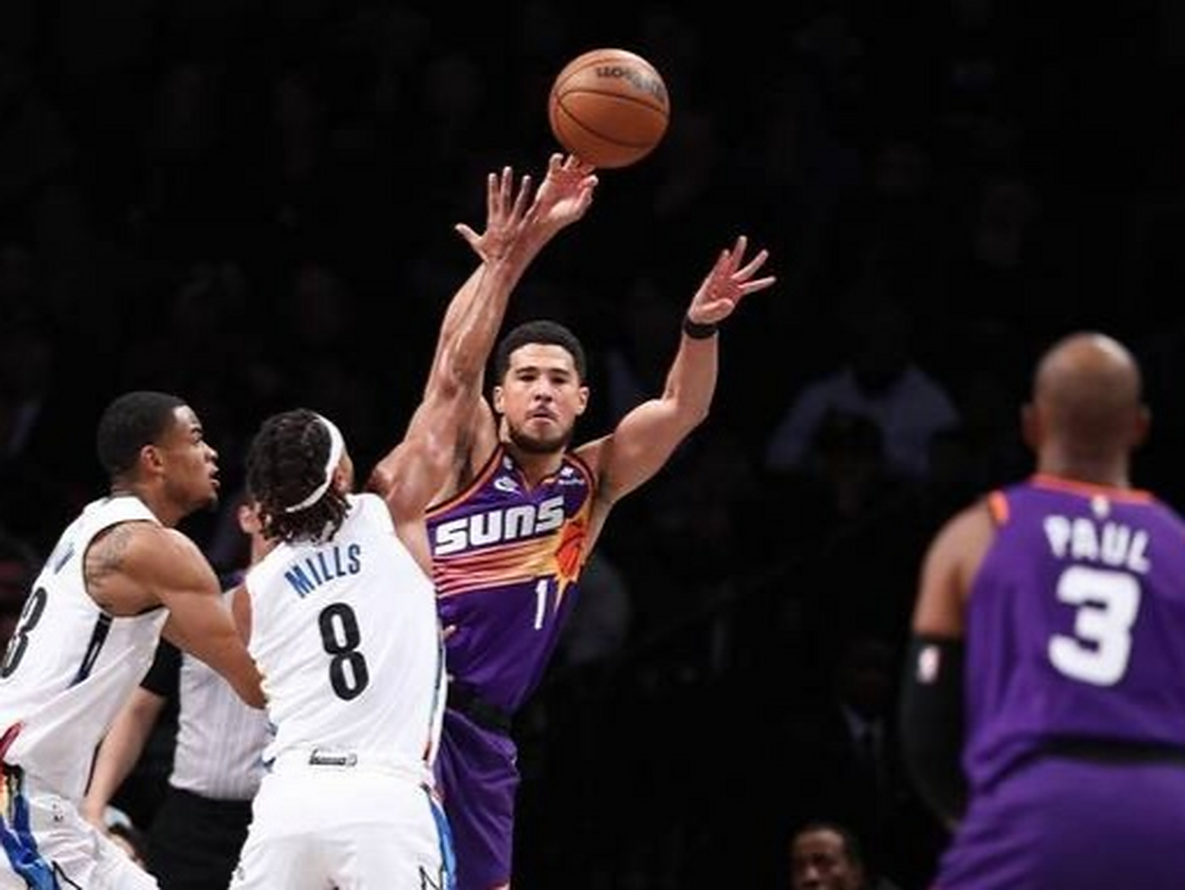 中国男篮险胜篮网B队,布克惊艳世界 中国男篮险胜篮网B队,布克惊艳世界