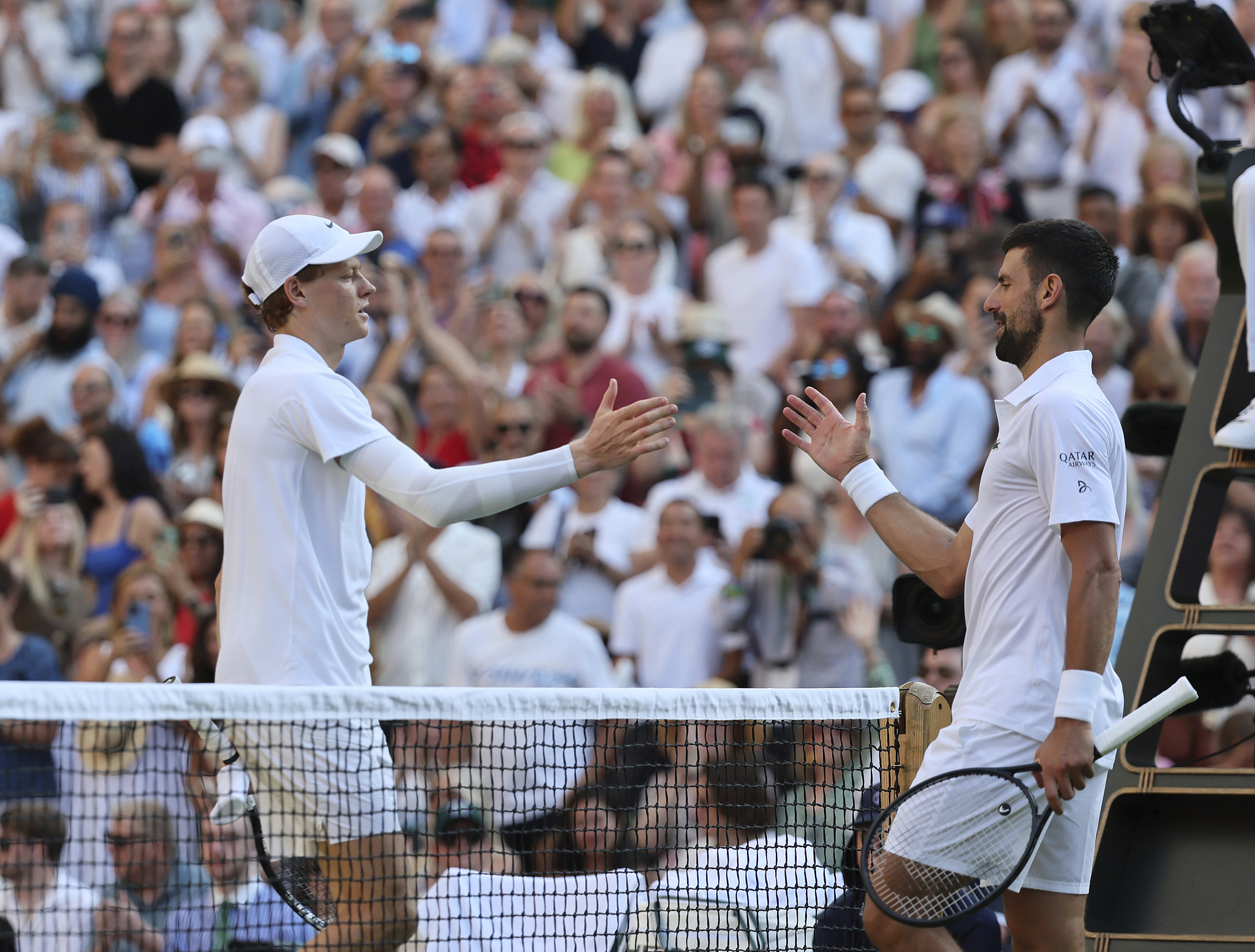 德国网球队鏖战澳大利亚网球队，德约科维奇绝境逆转