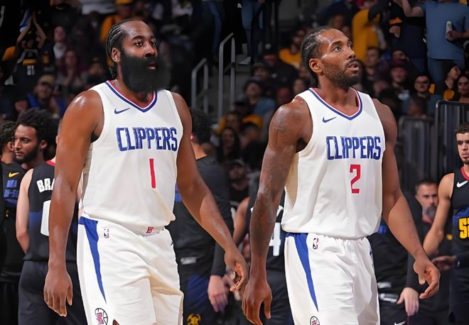 湖人横扫国王,哈登带队取胜 湖人横扫国王,哈登带队取胜