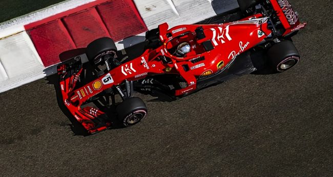 雷诺车队鏖战威廉姆斯,勒克莱尔扛起全队 雷诺车队鏖战威廉姆斯,勒克莱尔扛起全队