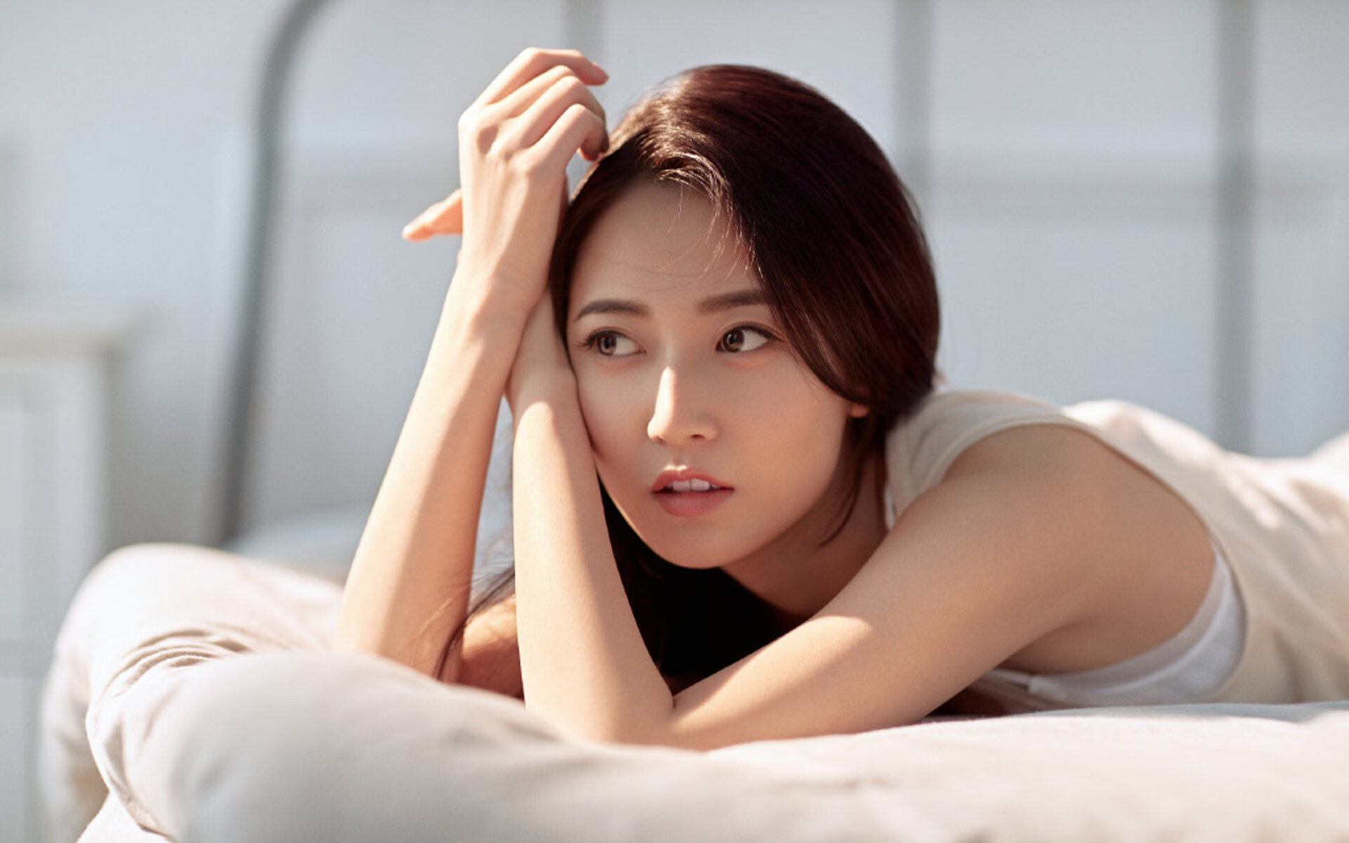 东方的独白与西方的混战，当字母哥成为关键先生，灰熊力克森林狼