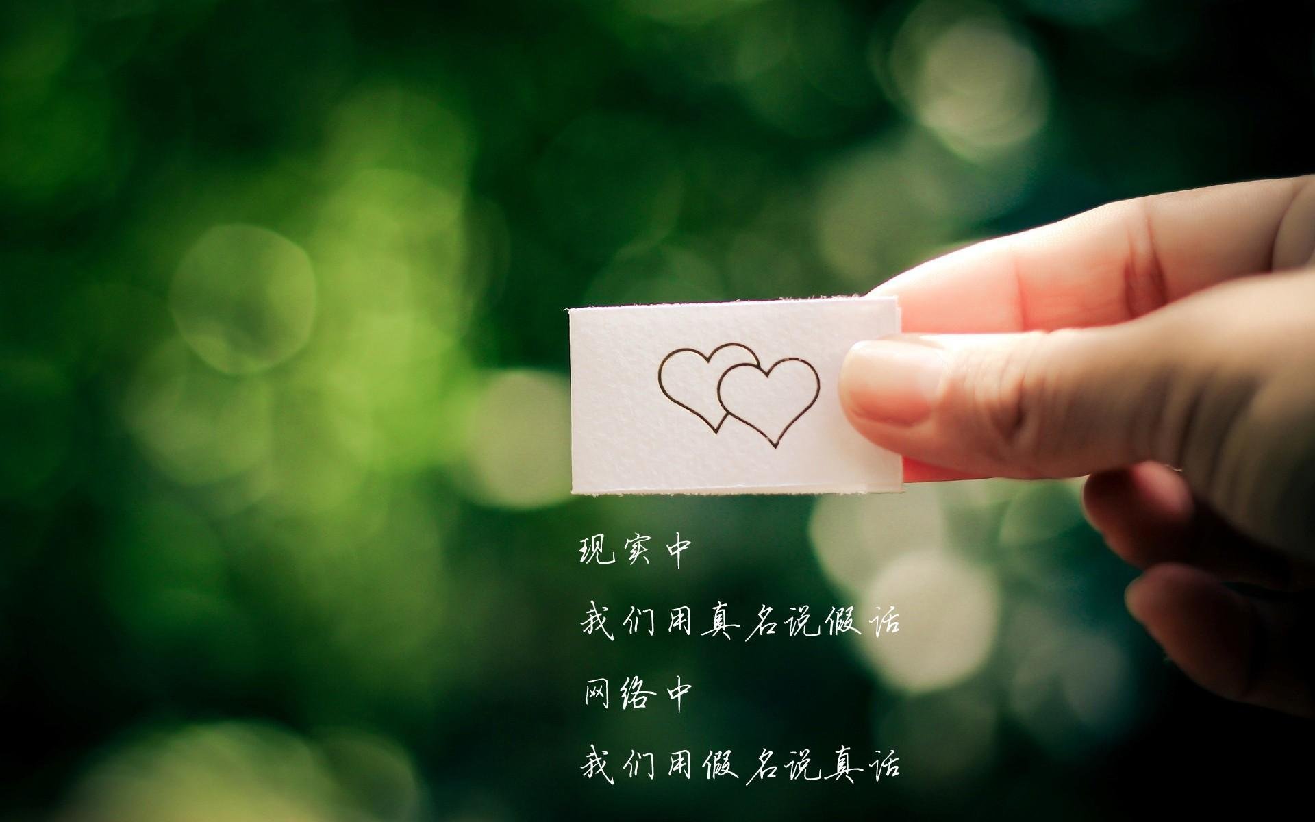 看到这两个关键词的奇妙组合，一个构思立刻浮现—这不该是两则平行新闻，而是一个关于时空交错与篮球本质的故事。让我们从一个意想不到的视角切入