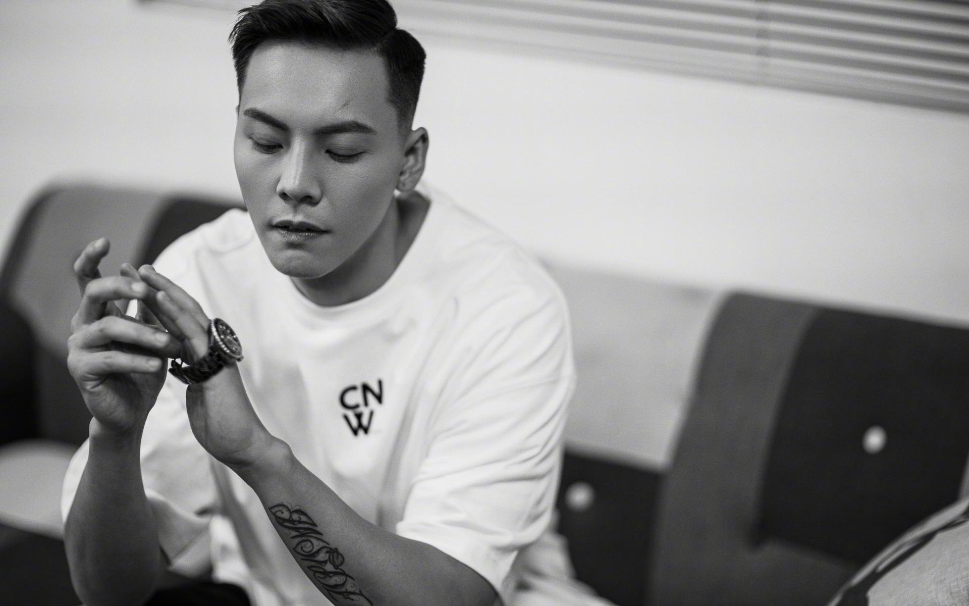 辽宁钢铁洪流摧垮迈阿密,霍勒迪三记冷箭诠释冠军心脏