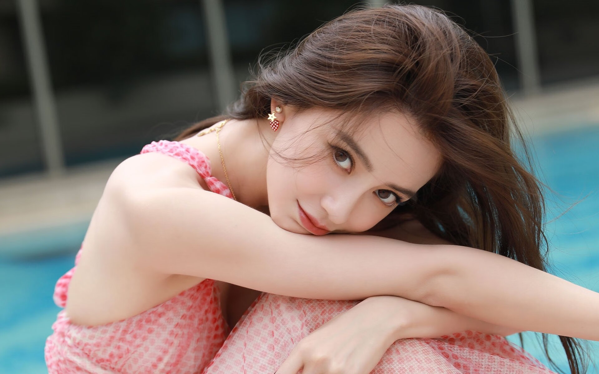 卡瓦哈尔生涯之夜璀璨绽放，秘鲁轻取阿森纳友谊赛创奇迹