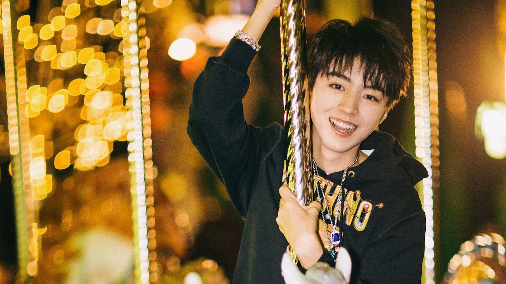 法老的石碑与舞者的红裙，当塞维利亚遇见埃及，维尼修斯的节奏革命