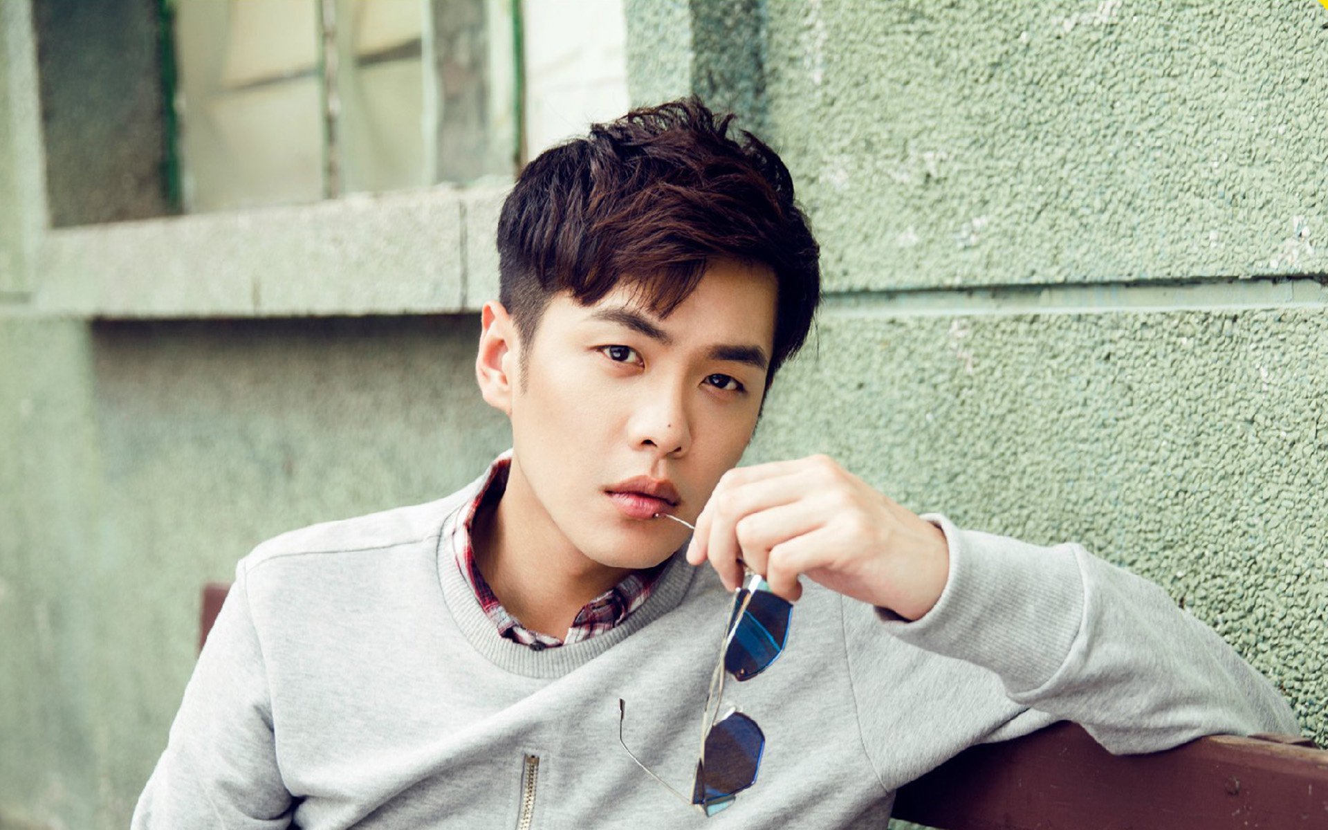 改写历史的破壁者，当鹈鹕在总决赛的聚光灯下稳稳碾过篮网的星海