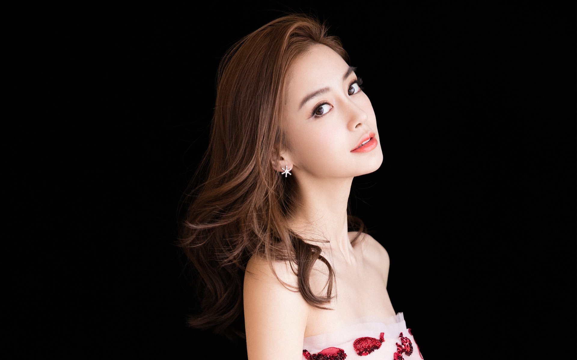 跨界巅峰之夜，当达拉斯独行侠遇见浙江稠州金租，杜兰特亮出大场面底牌