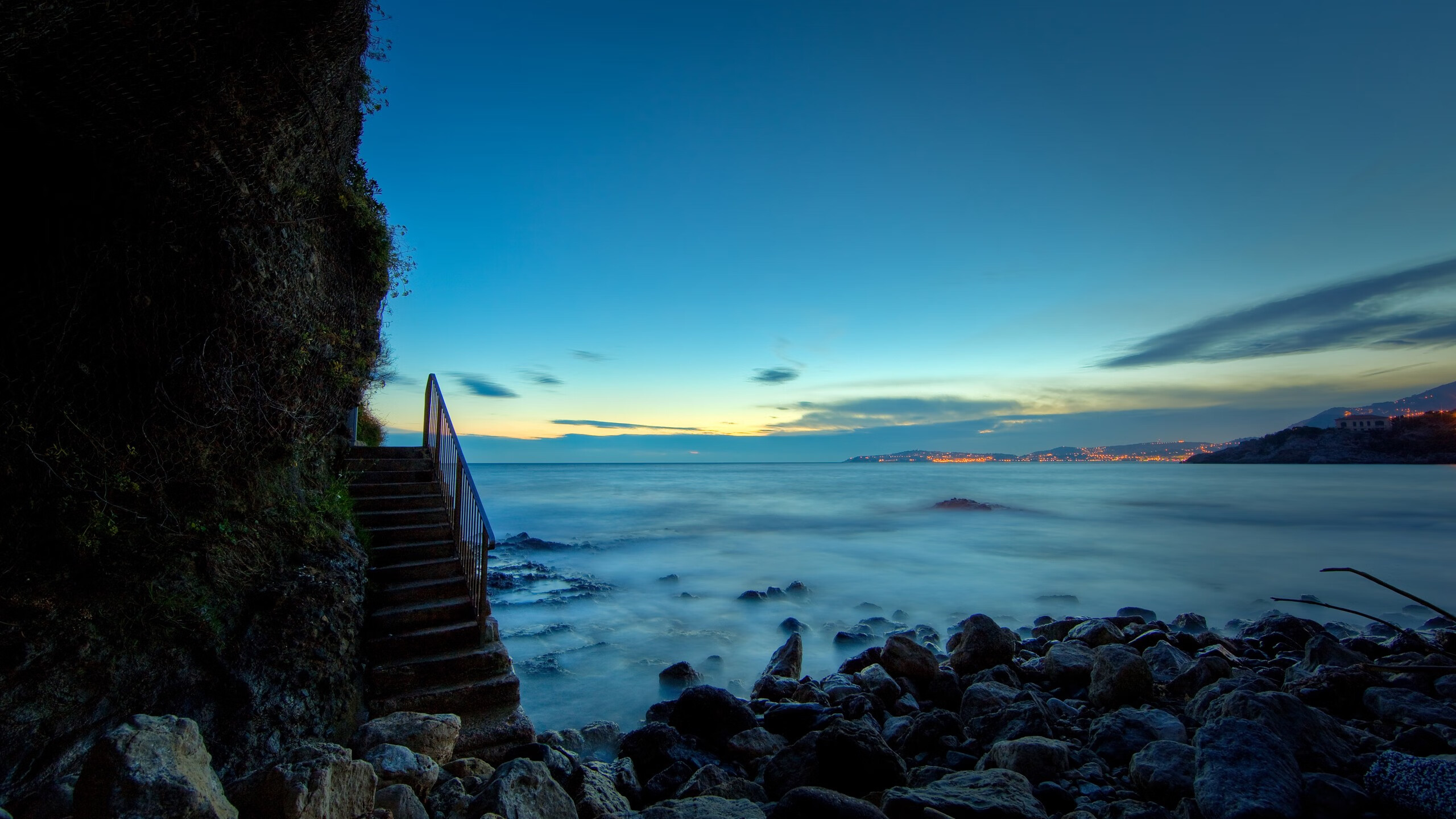 中场艺术家法比尼奥操刀,西班牙足球交响乐正面击溃尼日利亚野性风暴